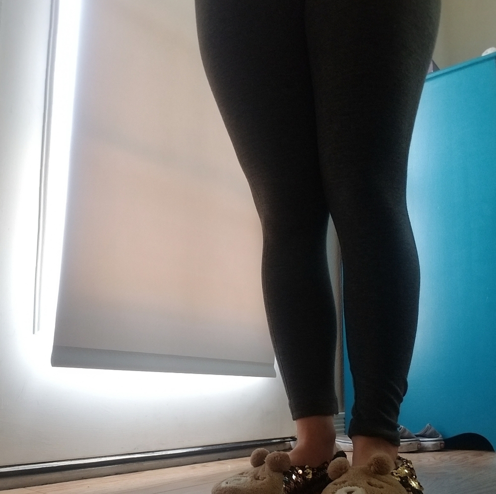 Grey Legging - Picture 2 of 3